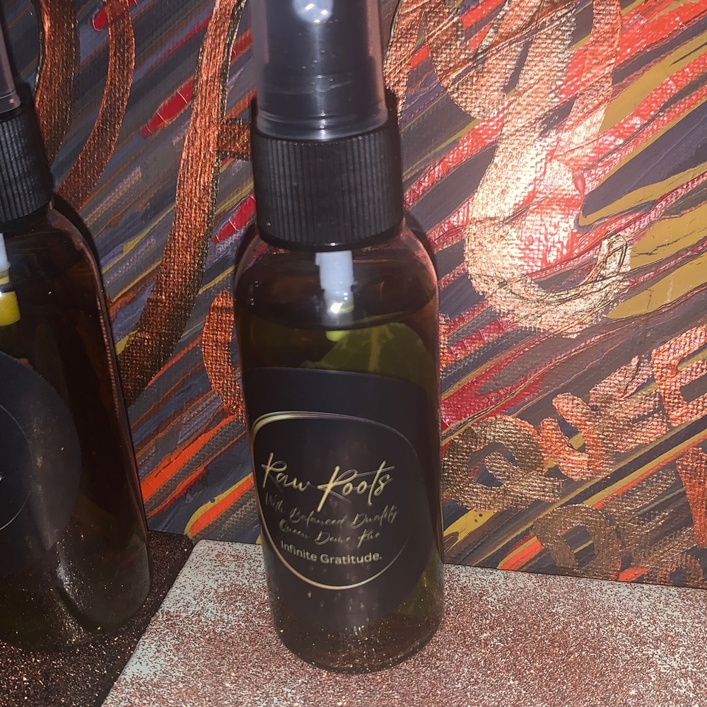 Raw Roots Infinite Abundant Natural Cleansing Mist With Money Green Pouch